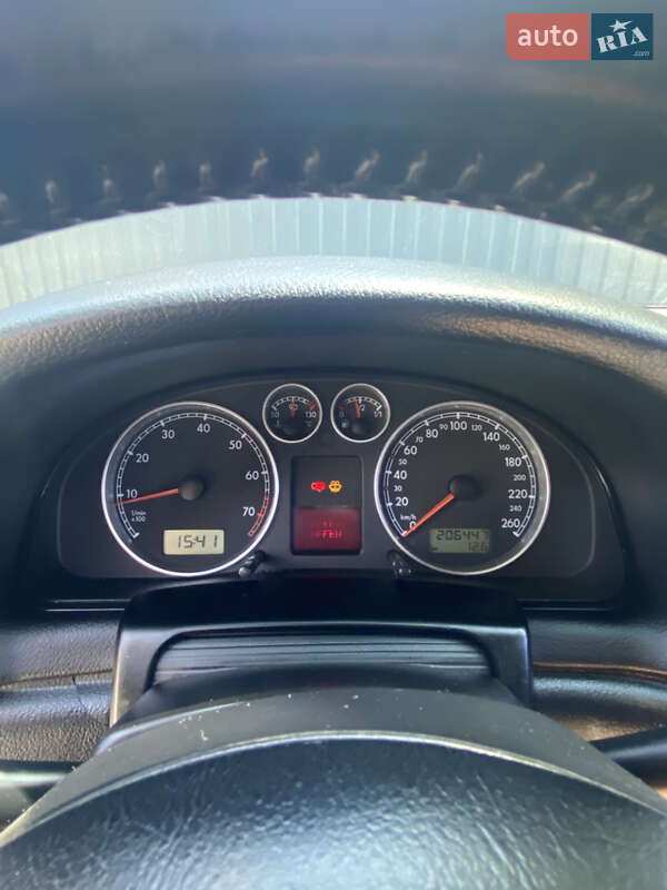 Седан Volkswagen Passat 2000 в Меденичах