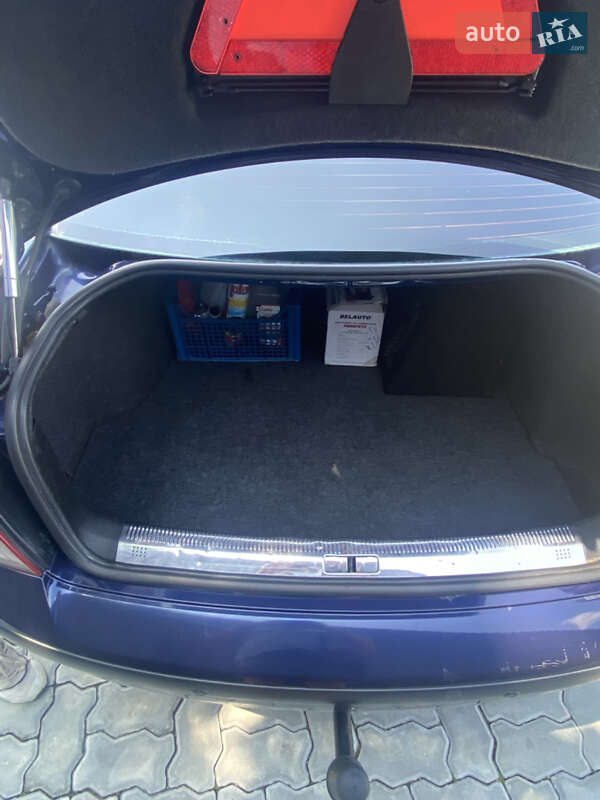 Седан Volkswagen Passat 2000 в Меденичах