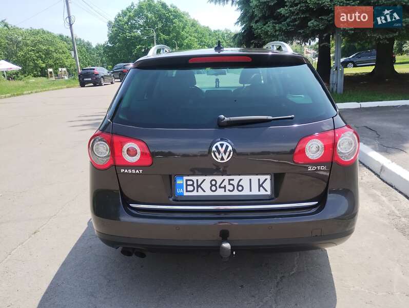 Универсал Volkswagen Passat 2009 в Ровно