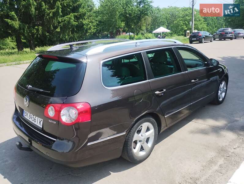 Универсал Volkswagen Passat 2009 в Ровно