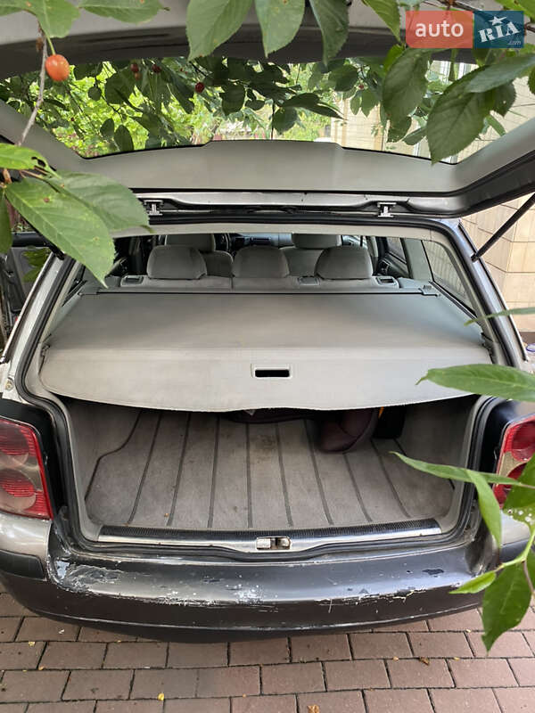 Универсал Volkswagen Passat 2002 в Житомире