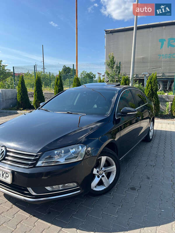 Седан Volkswagen Passat 2013 в Львове