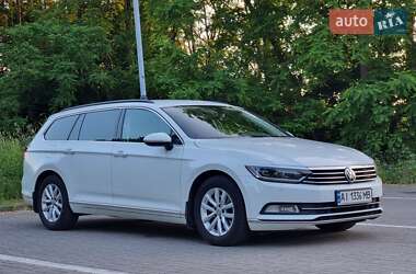 Универсал Volkswagen Passat 2015 в Киеве