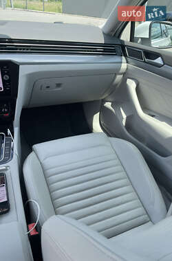 Универсал Volkswagen Passat 2020 в 