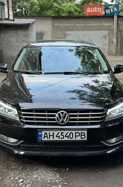 Седан Volkswagen Passat 2011 в Кам'янському
