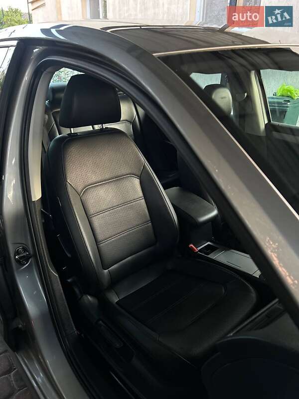 Седан Volkswagen Passat 2012 в Луцке