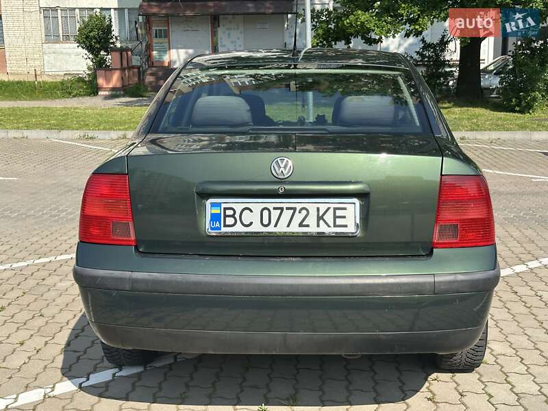 Седан Volkswagen Passat 1998 в Дрогобичі