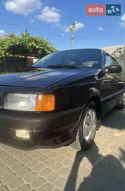 Седан Volkswagen Passat 1993 в 