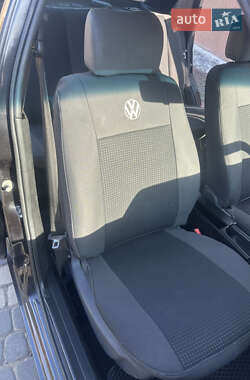 Седан Volkswagen Passat 1993 в 