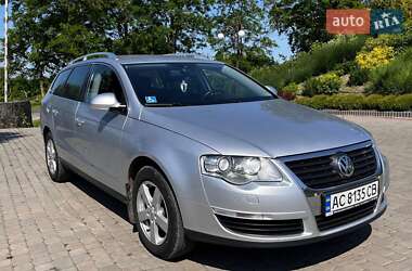 Універсал Volkswagen Passat 2010 в Луцьку