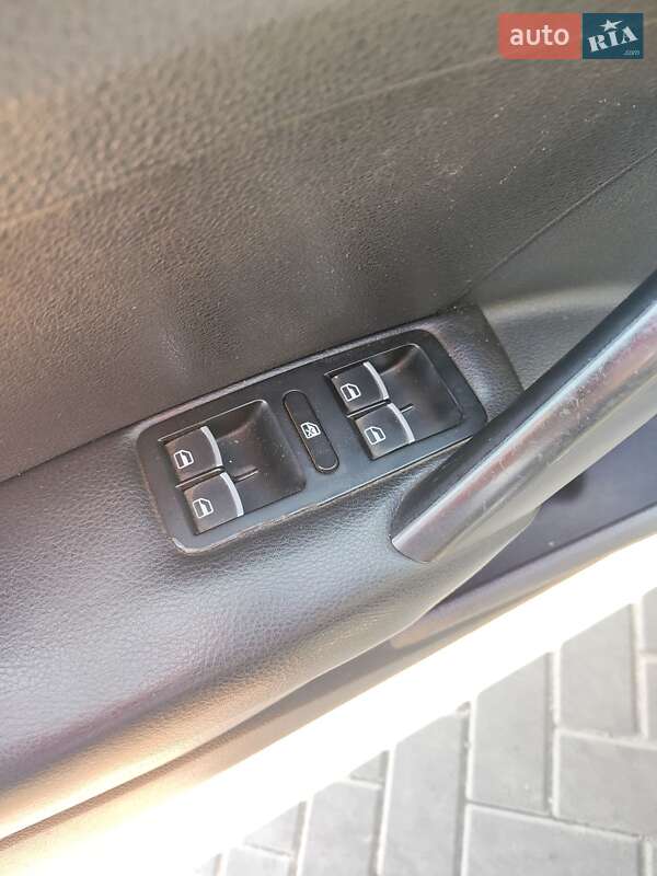 Седан Volkswagen Passat 2012 в Борисполе фото 9 Седан Volkswagen Passat 2012 в Борисполе