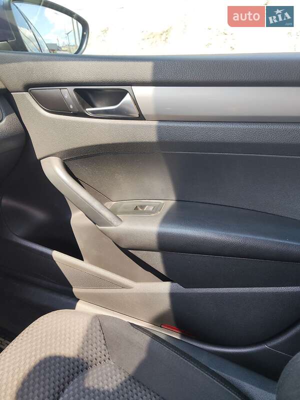 Седан Volkswagen Passat 2012 в Борисполе фото 12 Седан Volkswagen Passat 2012 в Борисполе