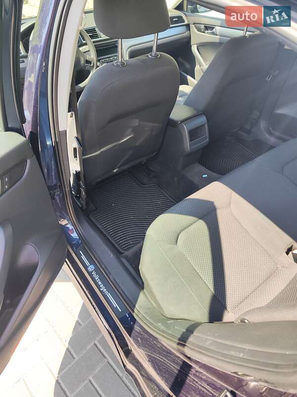 Седан Volkswagen Passat 2012 в Борисполе фото 13 Седан Volkswagen Passat 2012 в Борисполе