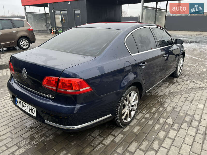Седан Volkswagen Passat 2011 в Житомире
