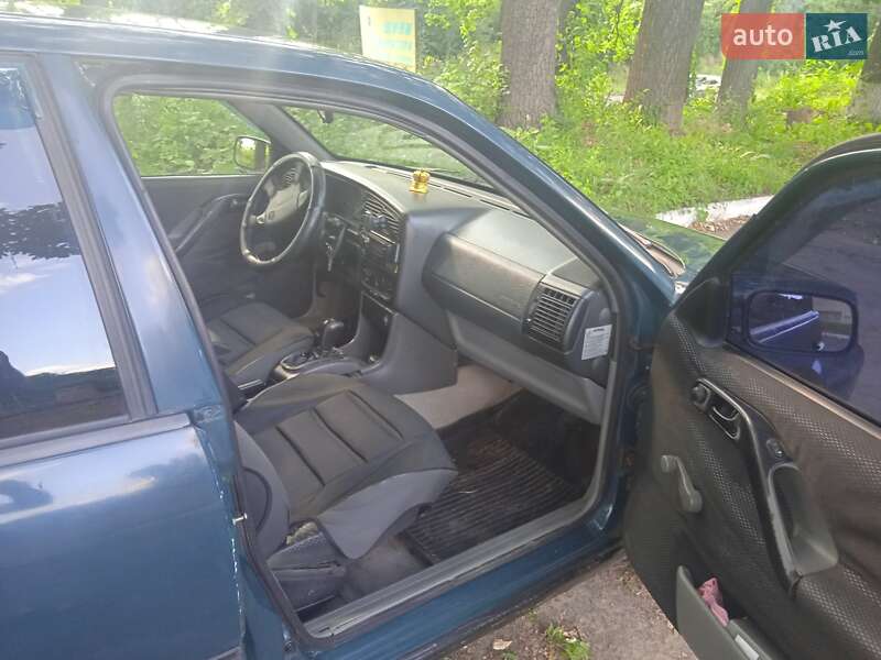 Седан Volkswagen Passat 1994 в Умани фото 3 Седан Volkswagen Passat 1994 в Умани