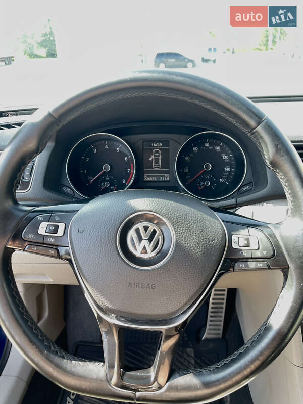 Седан Volkswagen Passat 2016 в Луцьку