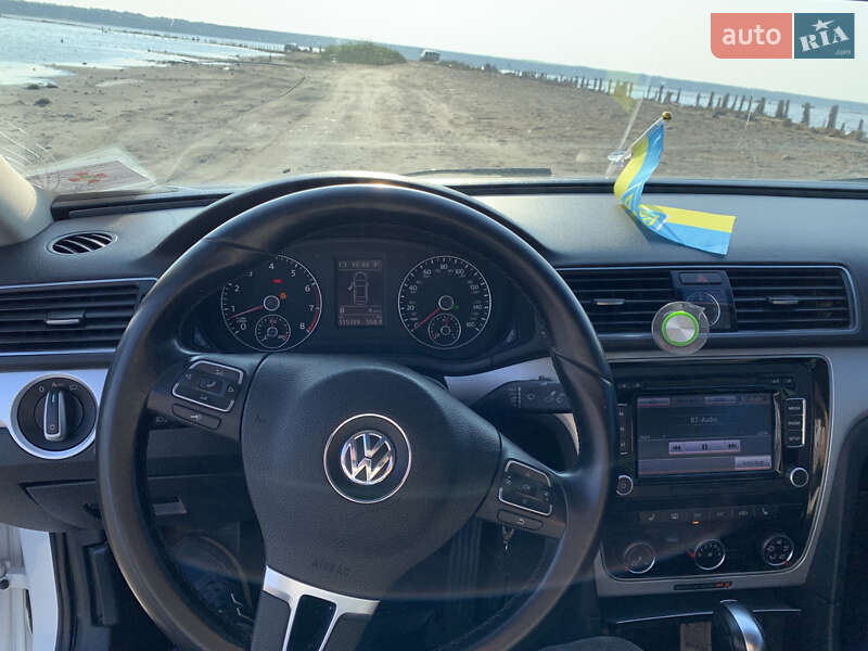 Седан Volkswagen Passat 2013 в Одесі