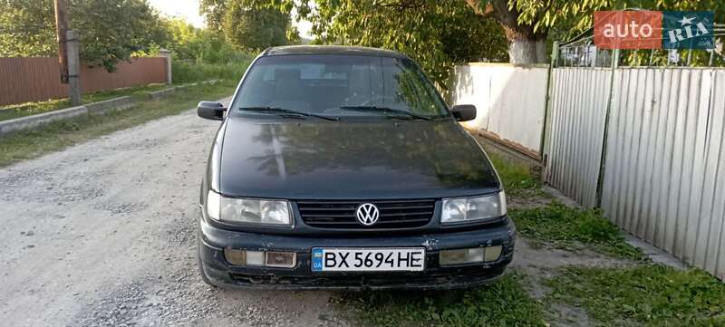 Седан Volkswagen Passat 1994 в 