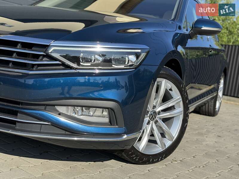 Седан Volkswagen Passat 2020 в Стрию