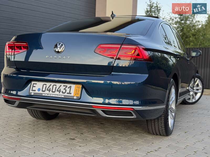 Седан Volkswagen Passat 2020 в Стрию