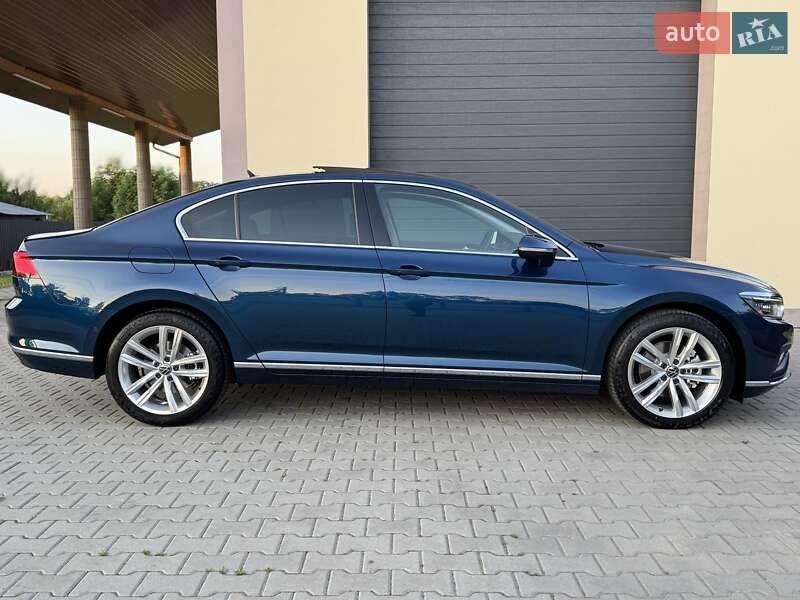 Седан Volkswagen Passat 2020 в Стрию