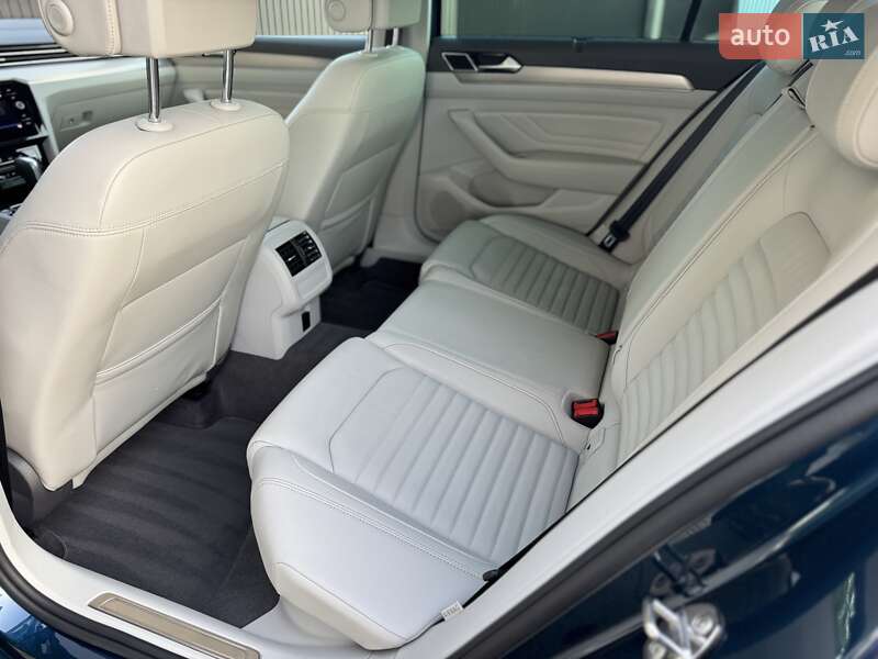 Седан Volkswagen Passat 2020 в Стрию