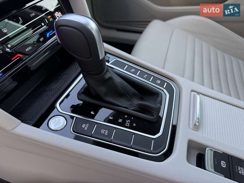 Седан Volkswagen Passat 2020 в Стрию