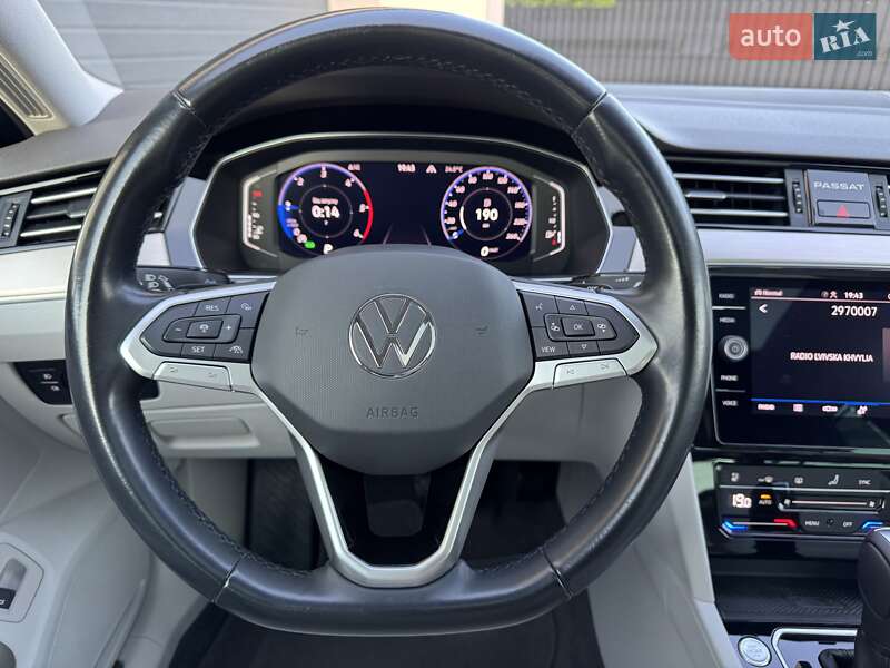 Седан Volkswagen Passat 2020 в Стрию