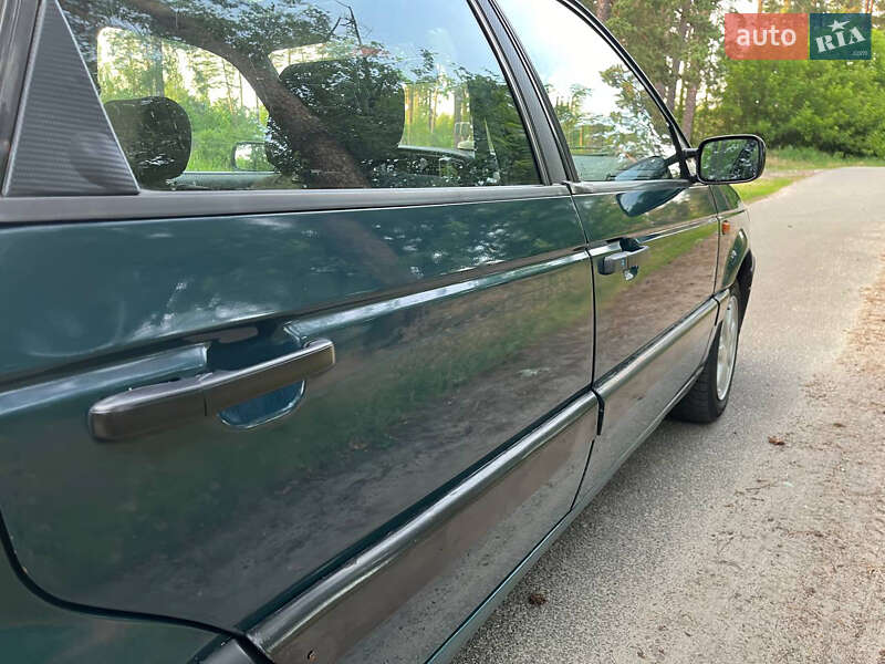 Седан Volkswagen Passat 1992 в Звенигородке