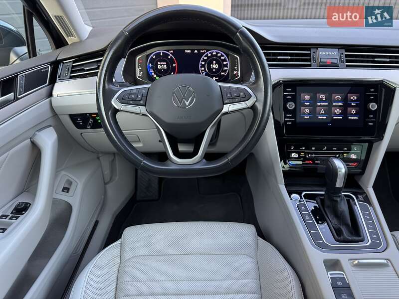 Седан Volkswagen Passat 2020 в Стрию