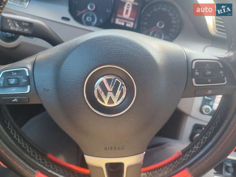 Универсал Volkswagen Passat 2010 в Чемеровцах