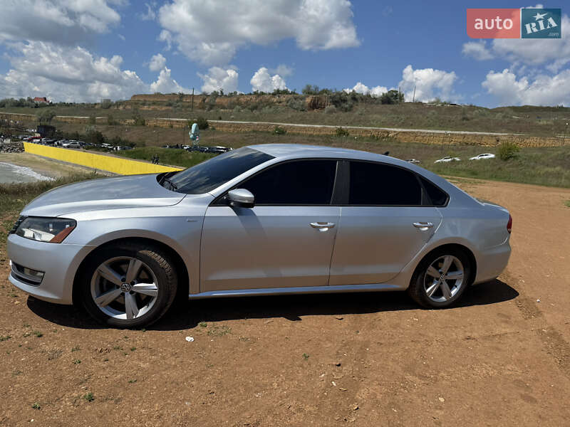 Седан Volkswagen Passat 2013 в Одесі