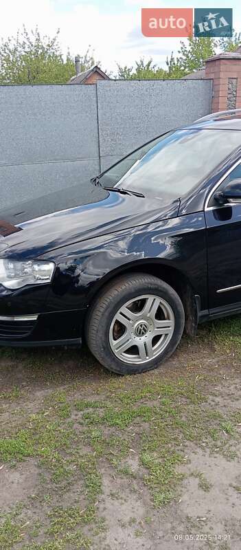 Універсал Volkswagen Passat 2010 в Сумах