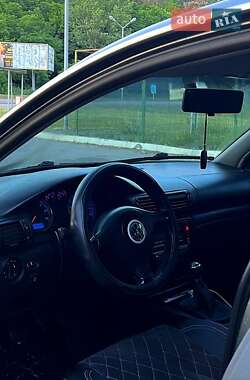 Седан Volkswagen Passat 2003 в 
