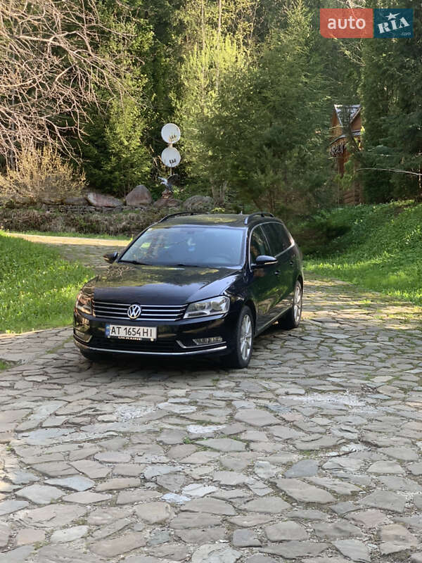 Универсал Volkswagen Passat 2012 в Ивано-Франковске