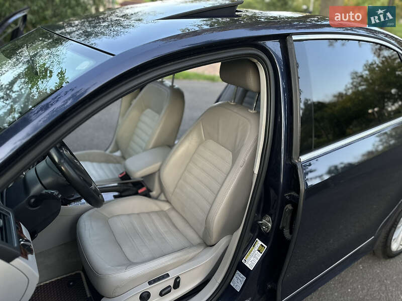 Седан Volkswagen Passat 2012 в Киеве
