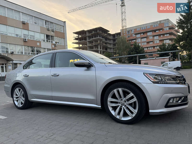 Седан Volkswagen Passat 2018 в Львові