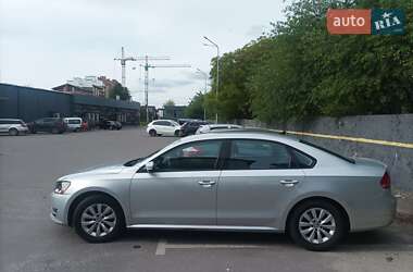 Седан Volkswagen Passat 2013 в Львове