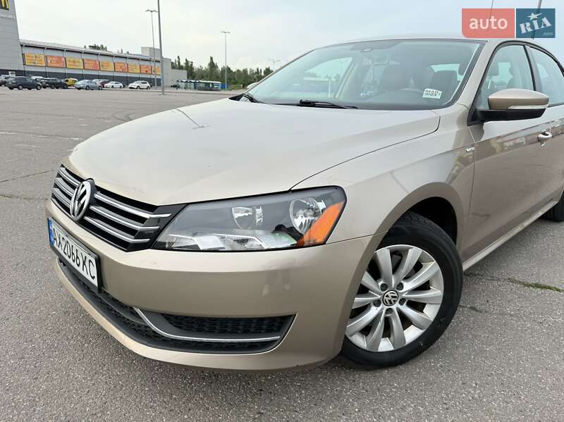 Седан Volkswagen Passat 2015 в 