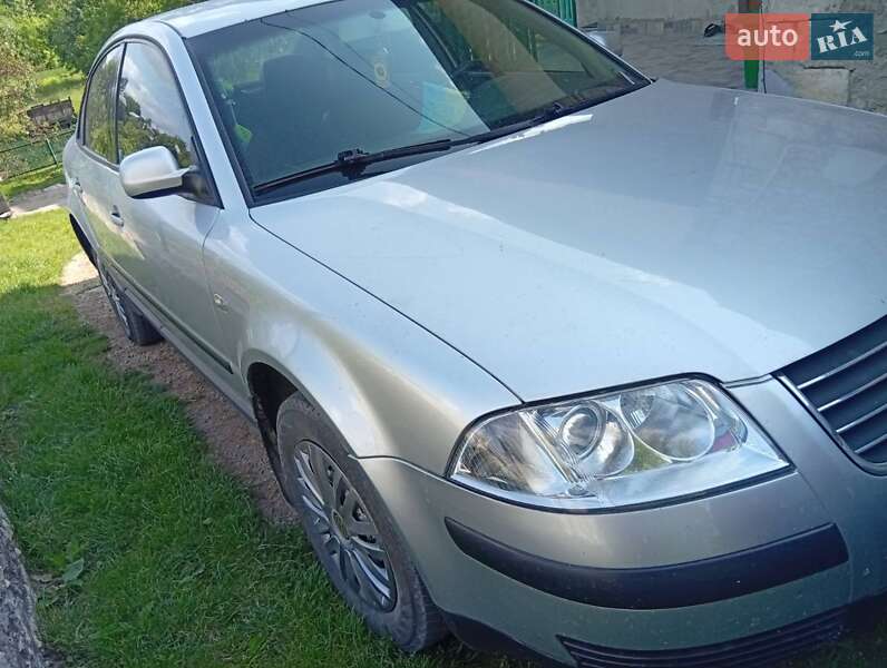 Седан Volkswagen Passat 2003 в Збаражі