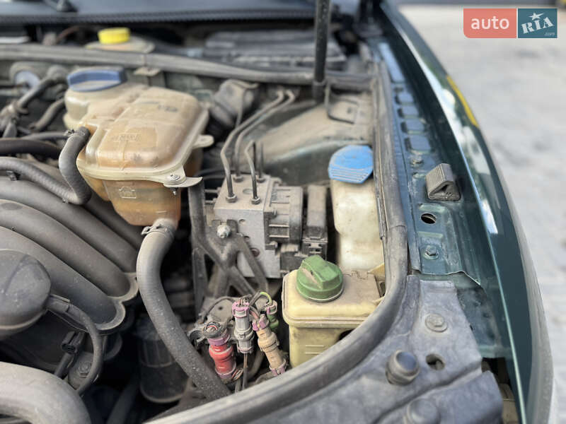 Седан Volkswagen Passat 2000 в Одессе