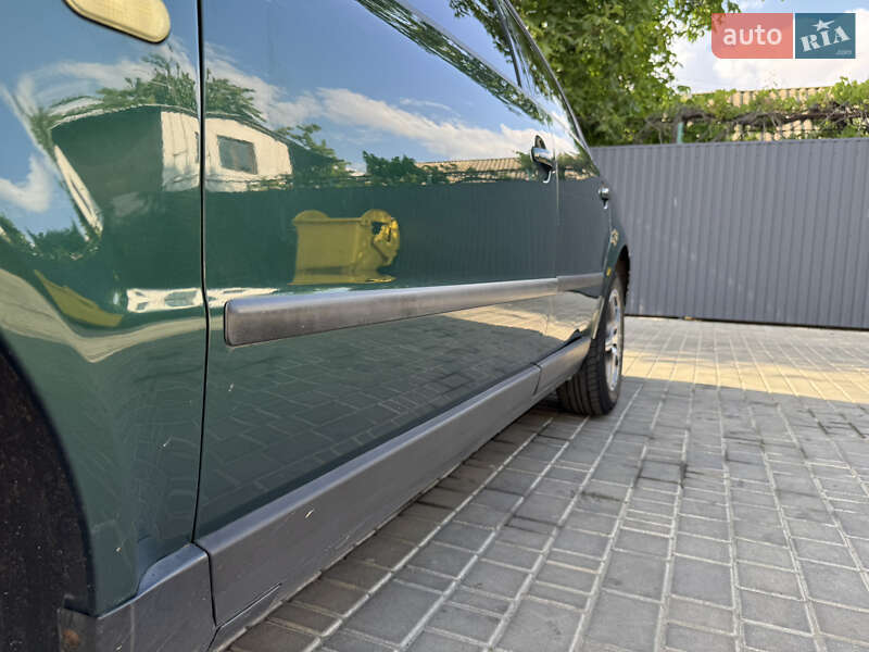 Седан Volkswagen Passat 2000 в Одессе