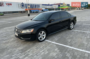 Седан Volkswagen Passat 2012 в Киеве
