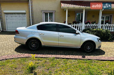 Седан Volkswagen Passat 2011 в 