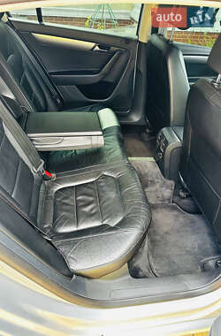 Седан Volkswagen Passat 2011 в 