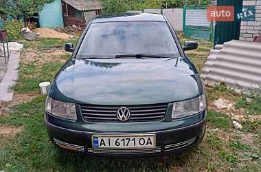 Седан Volkswagen Passat 1997 в Погребище