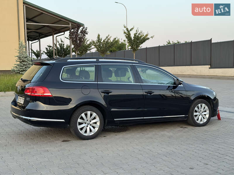 Универсал Volkswagen Passat 2011 в Луцке фото 12 Универсал Volkswagen Passat 2011 в Луцке