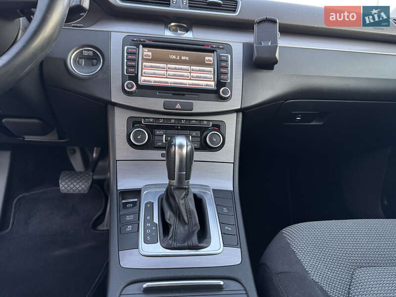 Универсал Volkswagen Passat 2011 в Луцке фото 65 Универсал Volkswagen Passat 2011 в Луцке