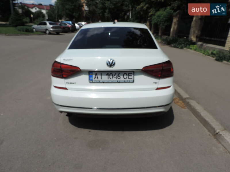 Седан Volkswagen Passat 2016 в Фастове