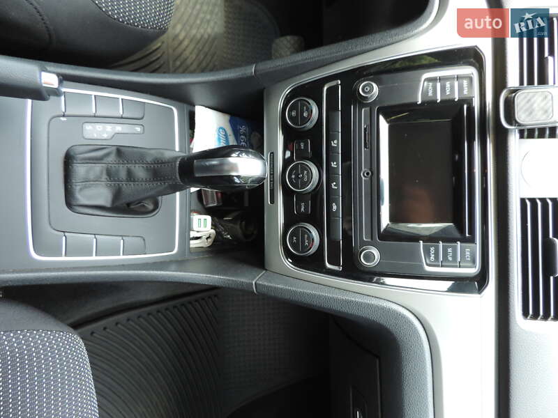 Седан Volkswagen Passat 2016 в Фастове